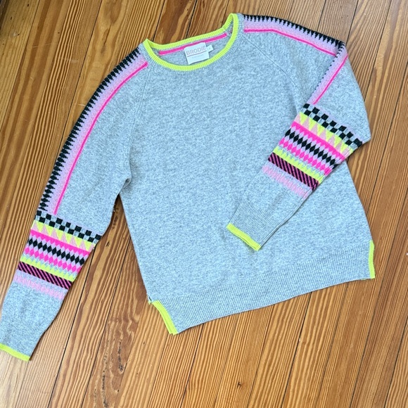 Brodie Cashmere gray sweater with pink, green and black geometric pattern. Small - Picture 1 of 5